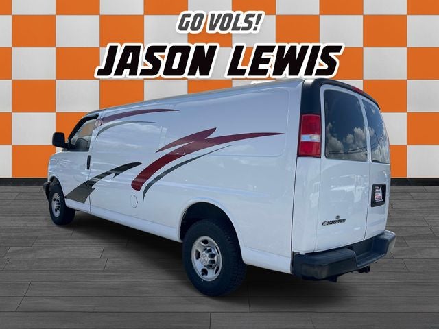 Used 2018 Chevrolet Express 2500 - photo 7