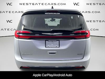2024 Chrysler Pacifica FWD Minivan for sale #1102427 - photo 2