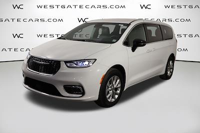 2025 Chrysler Pacifica AWD Minivan for sale #1103343 - photo 1