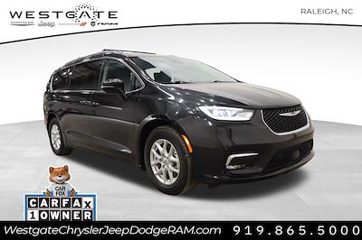 2022 Chrysler Pacifica FWD Minivan for sale #31945P - photo 1