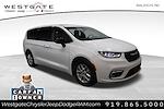 2024 Chrysler Pacifica FWD Minivan for sale #31964P - photo 1
