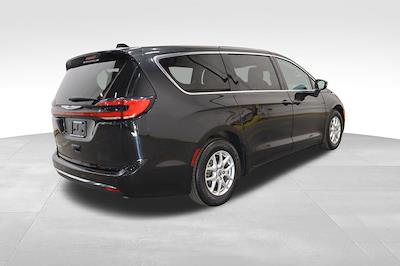 2023 Chrysler Pacifica FWD Minivan for sale #31975P - photo 2