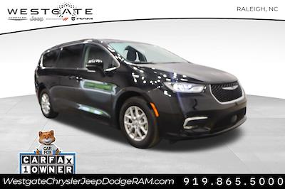 2024 Chrysler Pacifica FWD Minivan for sale #32008P - photo 1