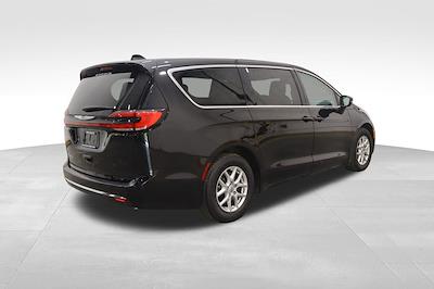 2024 Chrysler Pacifica FWD Minivan for sale #32008P - photo 2