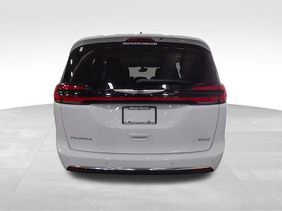2024 Chrysler Pacifica FWD Minivan for sale #32052P - photo 2