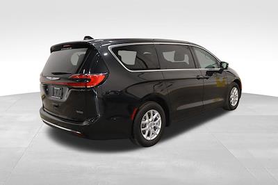 2023 Chrysler Pacifica FWD Minivan for sale #32134P - photo 2