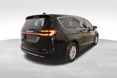 2024 Chrysler Pacifica FWD Minivan for sale #32135P - photo 2