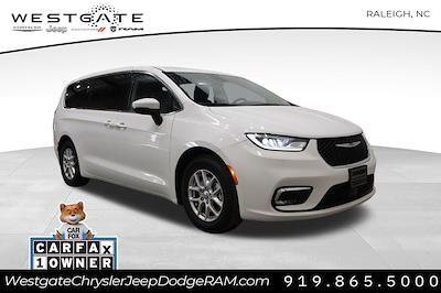2023 Chrysler Pacifica FWD Minivan for sale #32139P - photo 1