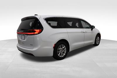 2023 Chrysler Pacifica FWD Minivan for sale #32139P - photo 2
