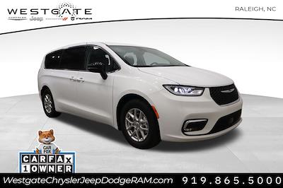 2024 Chrysler Pacifica FWD Minivan for sale #32141P - photo 1