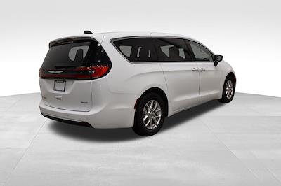 2024 Chrysler Pacifica FWD Minivan for sale #32141P - photo 2
