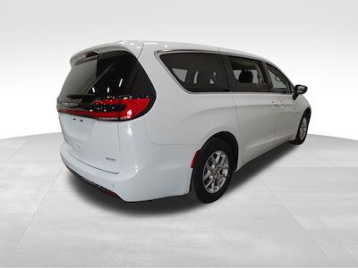 2024 Chrysler Pacifica FWD Minivan for sale #32144P - photo 2
