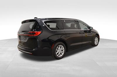 2023 Chrysler Pacifica FWD Minivan for sale #32147P - photo 2