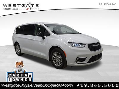 2024 Chrysler Pacifica FWD Minivan for sale #32725P - photo 1