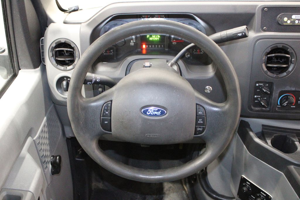 Used 2015 Ford E-450 - photo 16