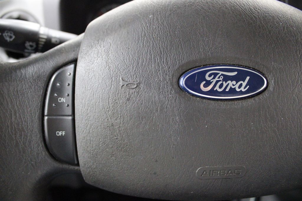 Used 2015 Ford E-450 - photo 18