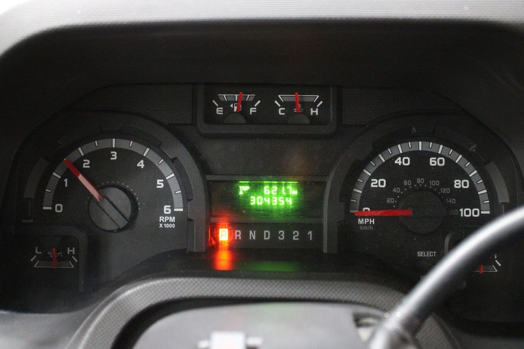 Used 2015 Ford E-450 - photo 20