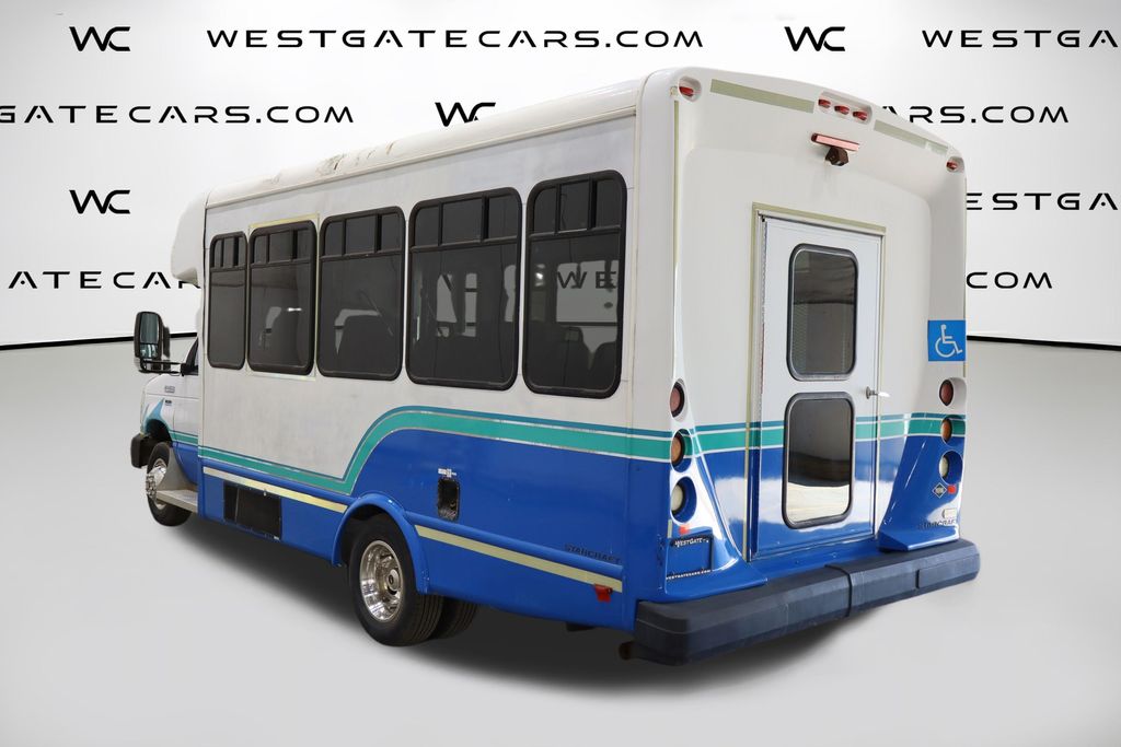 Used 2015 Ford E-450 - photo 2
