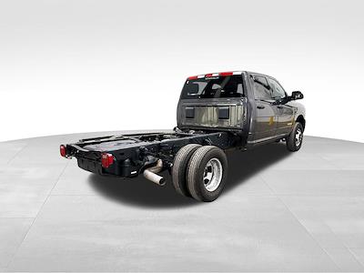 2022 Ram 3500 Crew Cab DRW 4x2 Cab Chassis for sale #33908P - photo 2