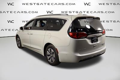 Used 2020 Chrysler Pacifica Hybrid Limited Minivan for sale #34285Q - photo 2