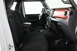 2020 Jeep Gladiator Crew Cab 4WD Pickup for sale #34750XQ - photo 18