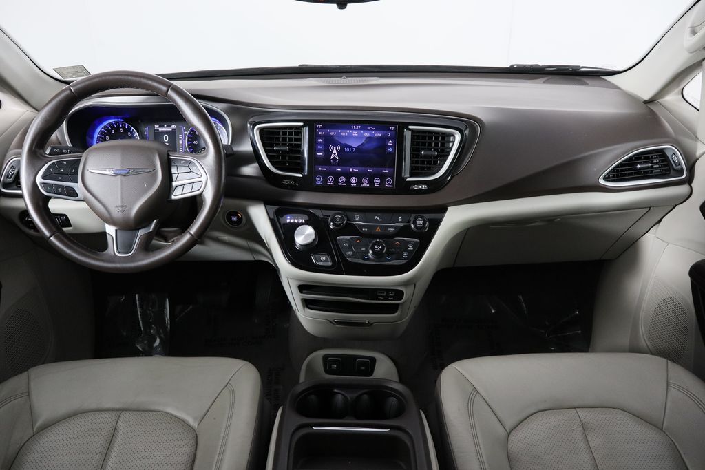 Used 2018 Chrysler Pacifica - photo 14
