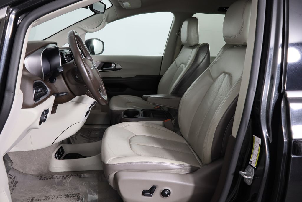 Used 2018 Chrysler Pacifica - photo 15