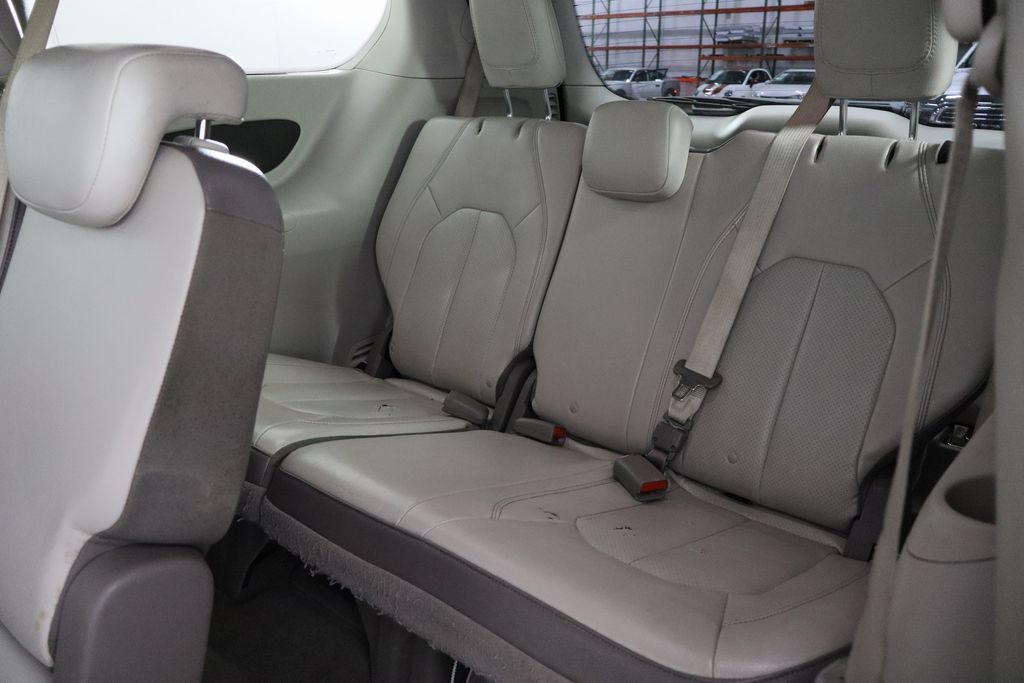 Used 2018 Chrysler Pacifica - photo 18