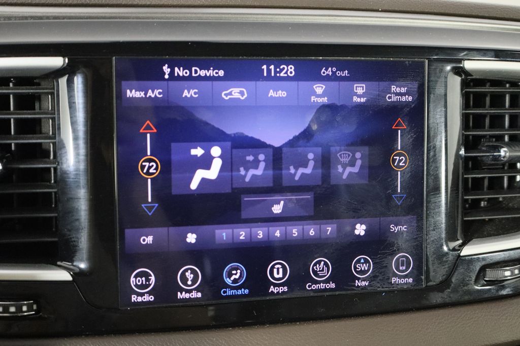 Used 2018 Chrysler Pacifica - photo 34