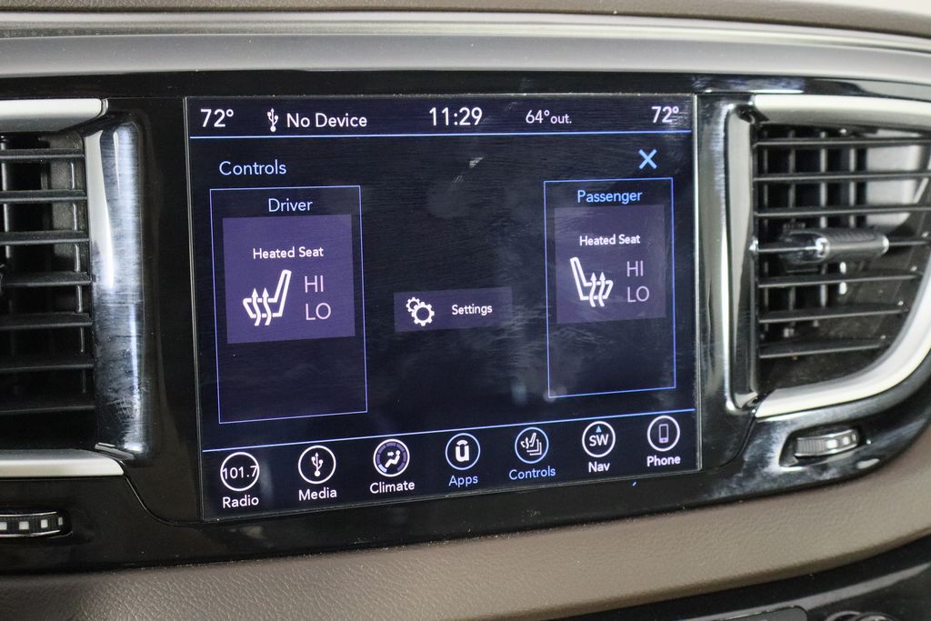 Used 2018 Chrysler Pacifica - photo 36