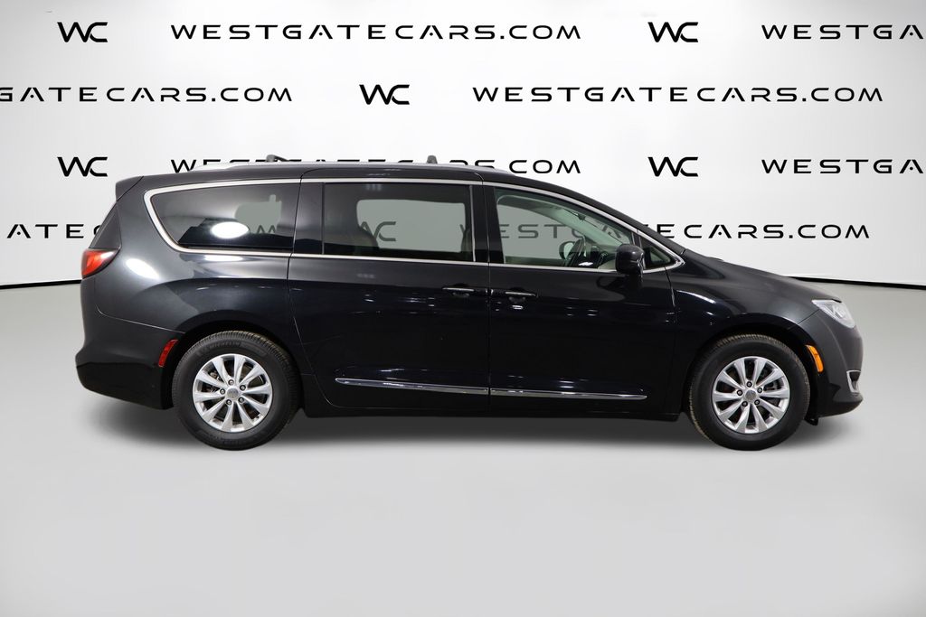 Used 2018 Chrysler Pacifica - photo 48