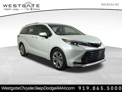 2022 Toyota Sienna FWD Minivan for sale #34042XP - photo 1