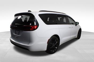 Used 2024 Chrysler Pacifica Touring L Minivan for sale #34194XP - photo 2