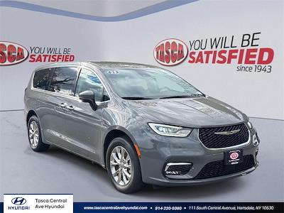 Used 2023 Chrysler Pacifica Touring L Minivan for sale #PR514410 - photo 1