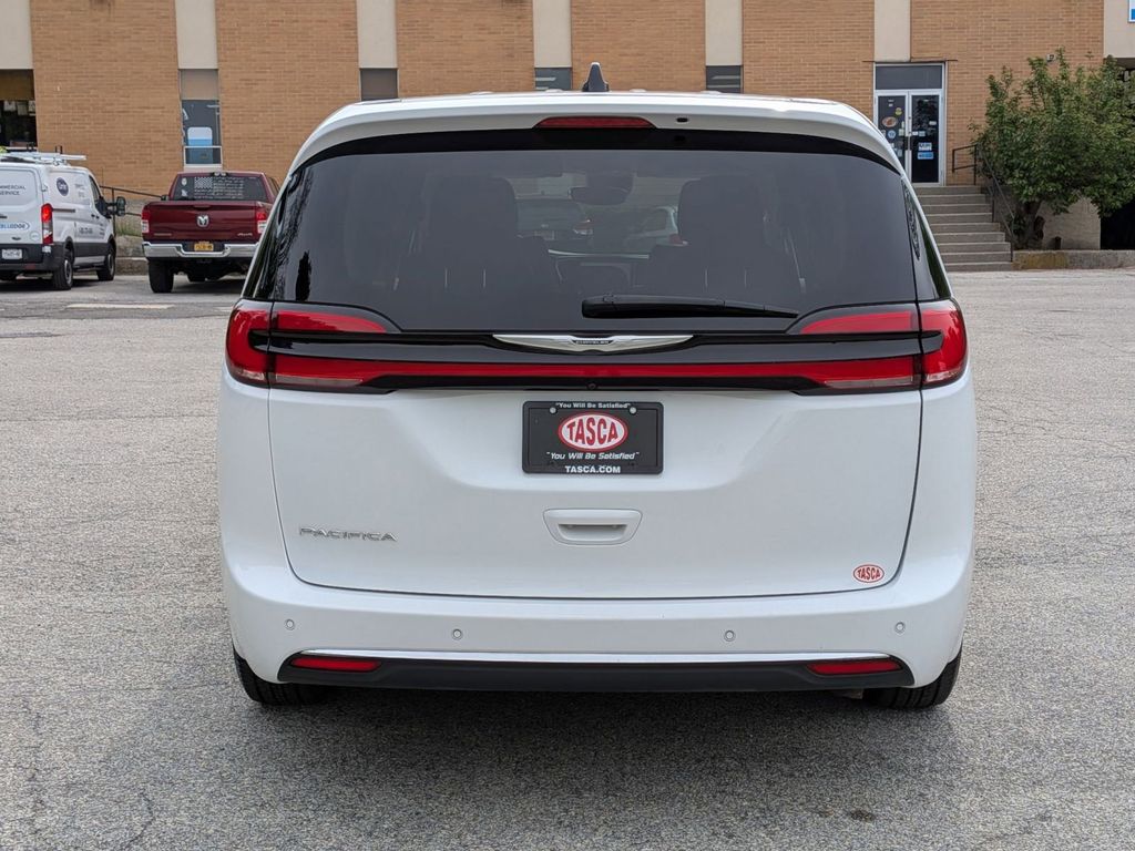 Used 2023 Chrysler Pacifica - photo 6