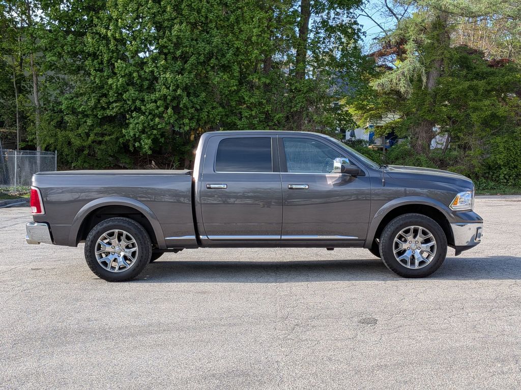Used 2017 Ram 1500 - photo 2
