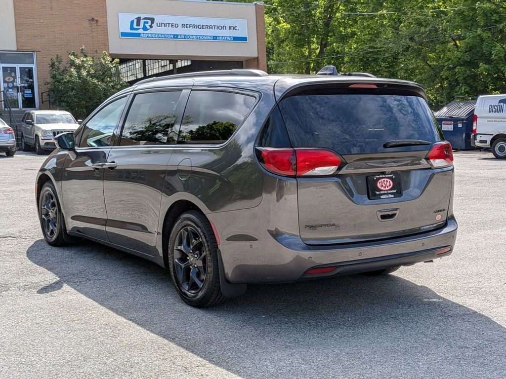 Used 2020 Chrysler Pacifica - photo 11