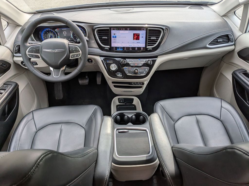 Used 2023 Chrysler Pacifica - photo 22
