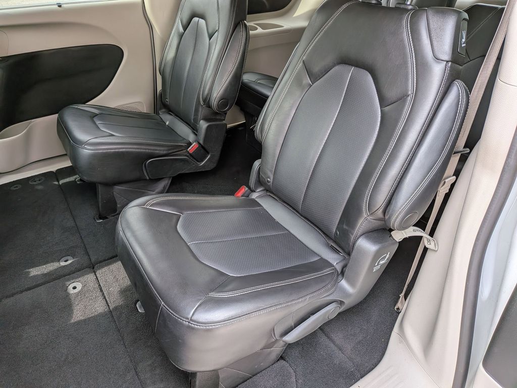 Used 2023 Chrysler Pacifica - photo 24