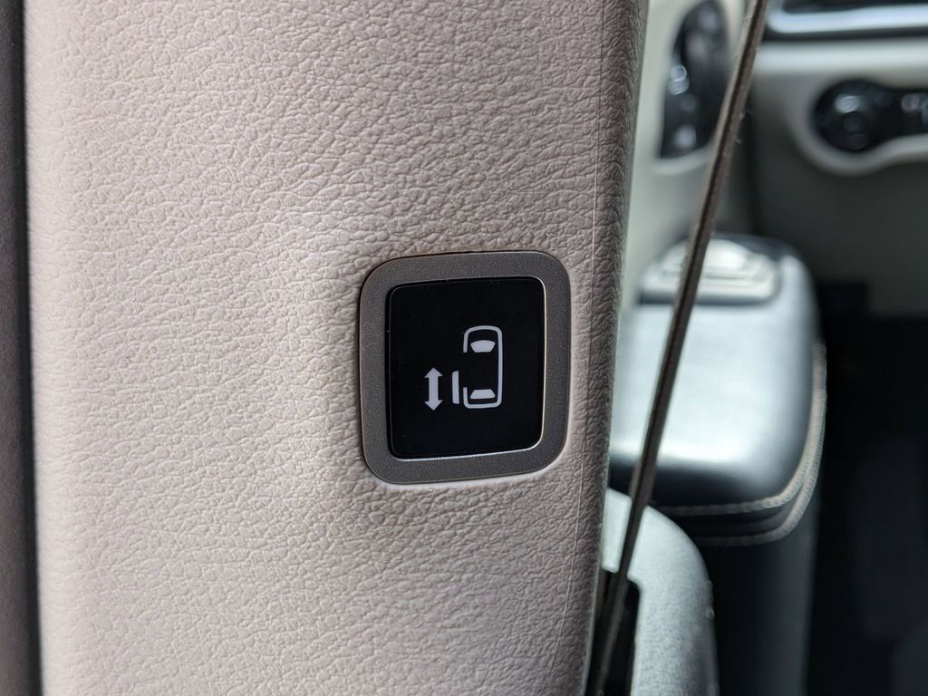 Used 2023 Chrysler Pacifica - photo 27