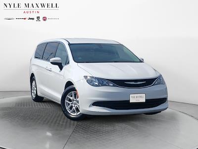 2017 Chrysler Pacifica FWD Minivan for sale #HR517987 - photo 2
