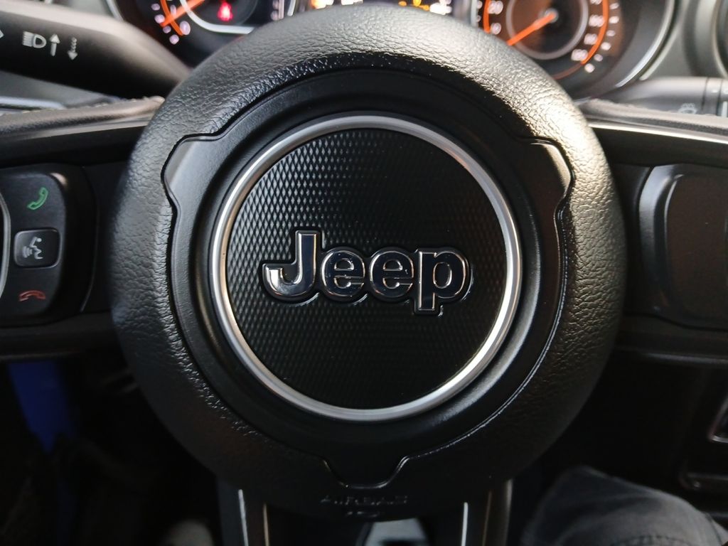 Used 2023 Jeep Gladiator - photo 7