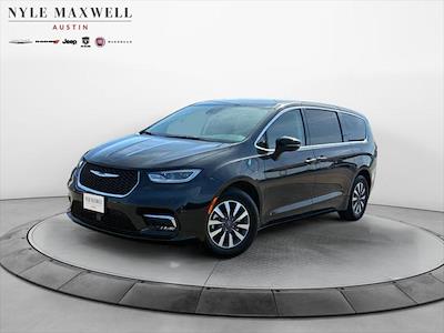 Used 2024 Chrysler Pacifica - photo 1