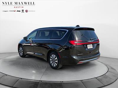 Used 2024 Chrysler Pacifica - photo 1