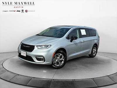 Used 2024 Chrysler Pacifica - photo 1