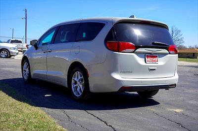 Used 2017 Chrysler Pacifica - photo 1