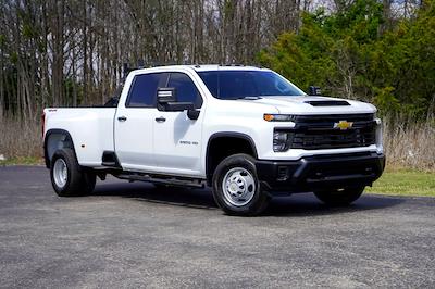 Used 2024 Chevrolet Silverado 3500 - photo 1