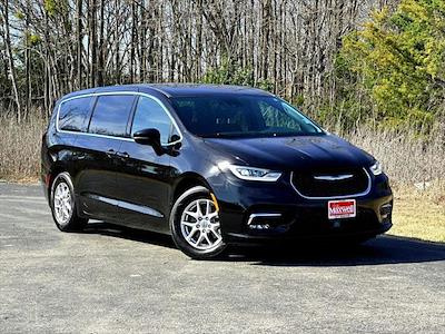 Used 2024 Chrysler Pacifica - photo 1