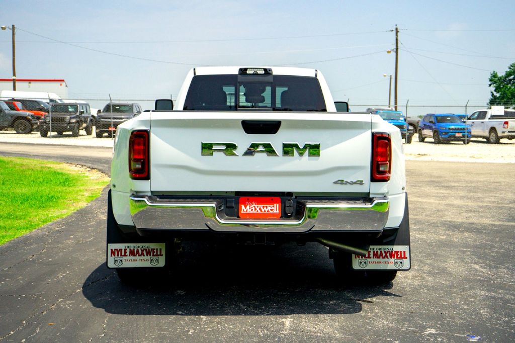 New 2026 Ram 3500 - photo 9