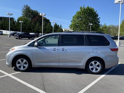 2017 Toyota Sienna 4x2 Minivan for sale #D250498A - photo 2